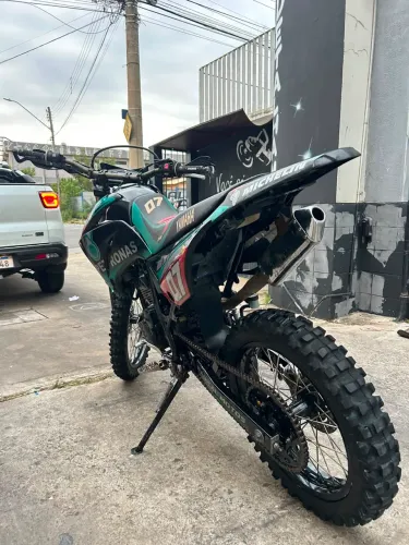 Lander 250 de trilha