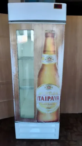 Cervejeira 220vt impecável, funcionando perfeitamente no precinho desapego só 2.300 reais
