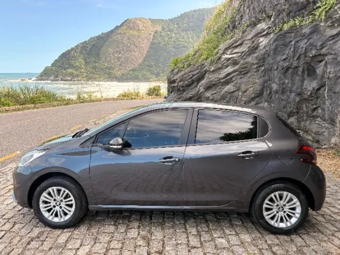 Peugeot 208 Active 1.2 Flex 12V 5P Mec. 2020