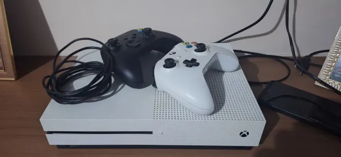 Vende-se Xbox one S de 1t