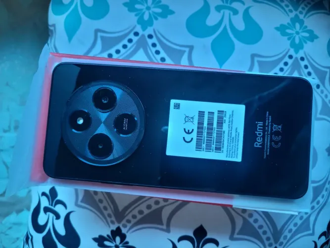 Redmi 14C na caixa R$ 750