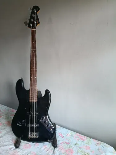 Baixo Squier Jazz Bass