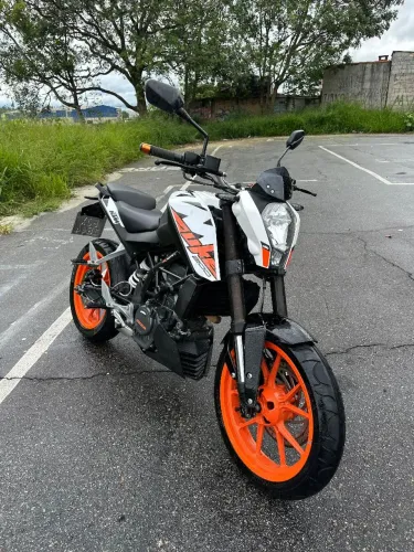 KTM Duke 200 Moto Ok em meu nome IPVA pago ABAIXO DA TABELA 