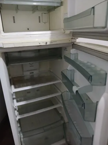 Geladeira Brastemp Antiga em funcionamento 