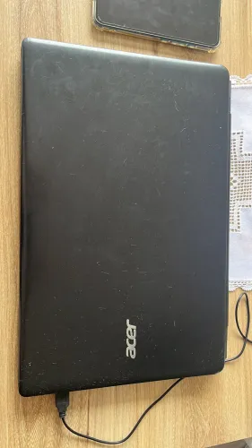 Computador Acer i3