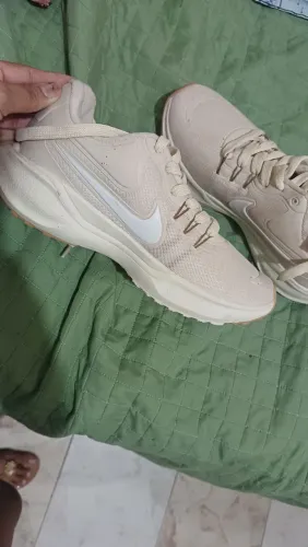 Tenis,nunca usado.