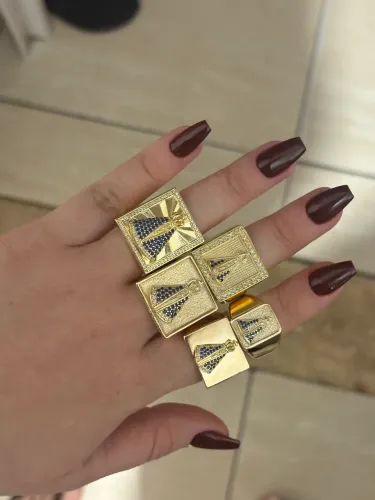 Anéis banhados a ouro 