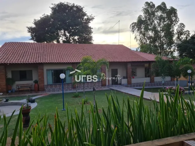 Chácara Completa em Leopoldo de Bulhões 41.500 m² com Lazer e Córrego