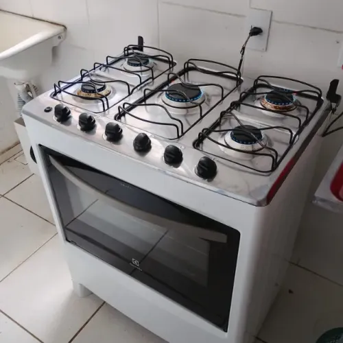 Fogão 5 bocas Electrolux - Preferência por troca por outro de 4 bocas