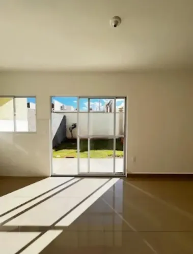 Térrea para aluguel com 50 metros quadrados com 2 quartos em Jardim Mossoró - Cuiabá - MT