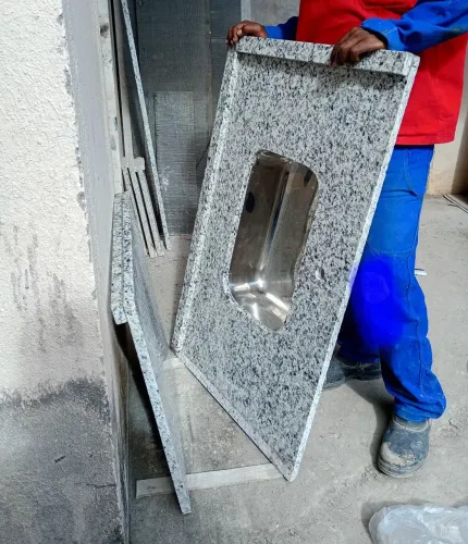 Balcão de Pia para cozinha 1.60m GRANITO BRANCO FORTALEZA.