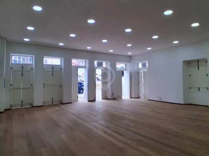 Galpão : / Comercial / Centro