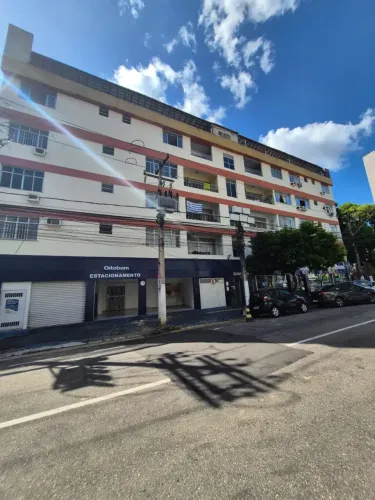 Alugo apartamento no Ed. Santa Emília - localizado no bairro de Fátima