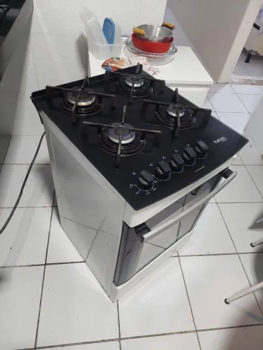 Fogão com forno duplo e acendedor elétrico