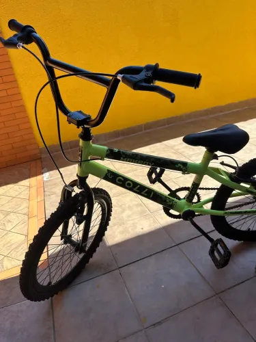 Bicicleta infantil aro 20 seminova 