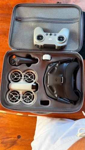 Kit completo bolsa drone dois controles e um óculos FPV nesse kit a bolsa sai free!!
