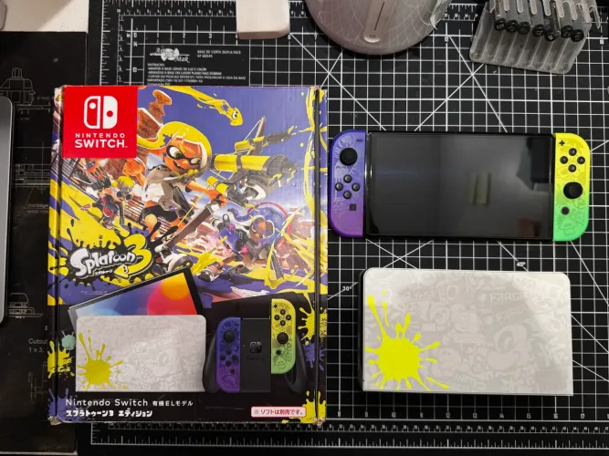 Nintendo Switch OLED - Splatoon Edition