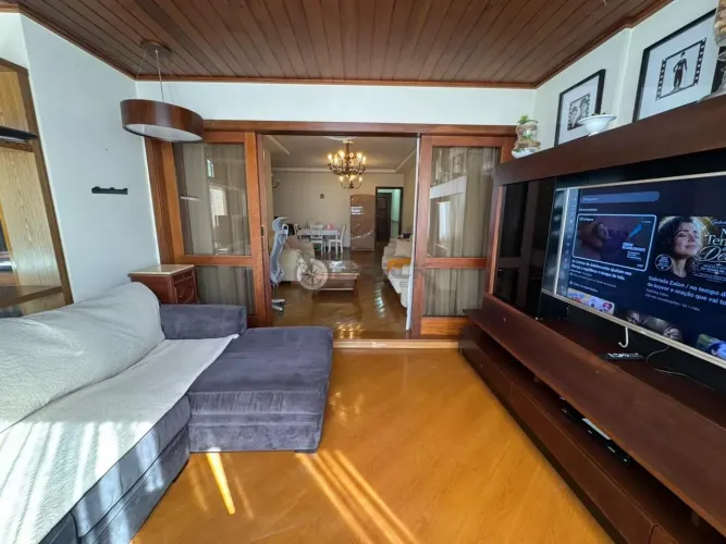 Apartamento à venda com 4 quartos sendo 1 suíte, 164 m² na Tijuca - Teresópolis/RJ.