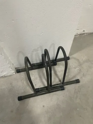 Suporte de chão para bicicleta
