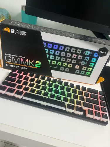 Teclado Glorious GMMK 2 65% - Switches Gateron Pro Yellow