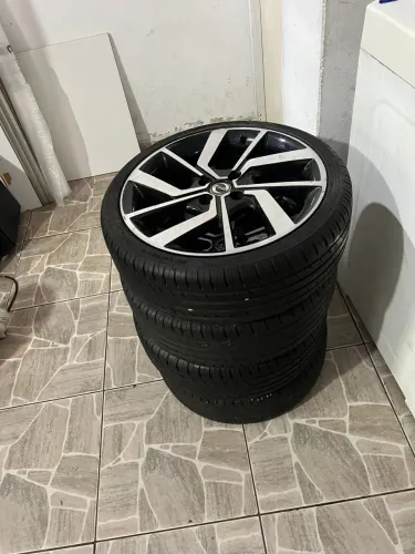 Roda zunky aro 17 com pneu 195/40