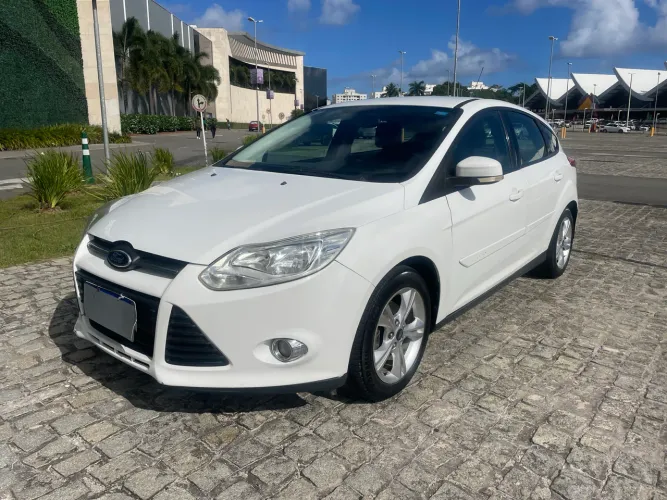Ford Focus 1.6 S/1.6 SE Flex 16V 5P AUT 2015