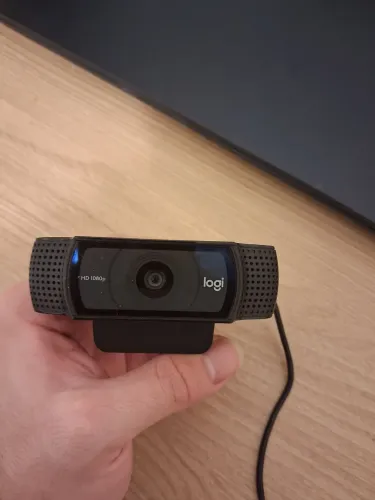Webcam logitech seminovo