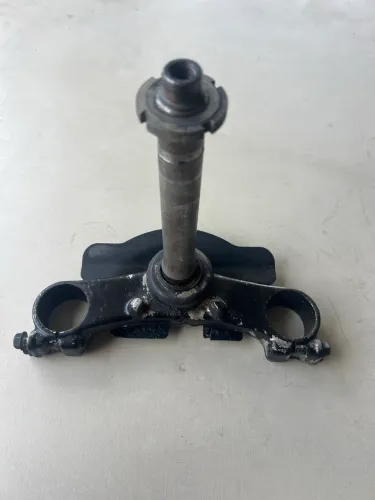 Mesa Inferior Direção Suzuki Rf 900 Rf900 93-99 Original