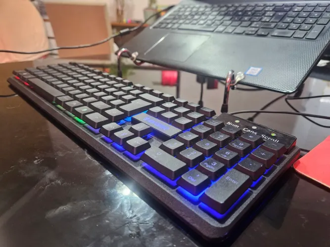 Teclado evolut gamer (com detalhe)