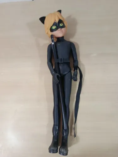 boneco miraculous ladybug cat noir