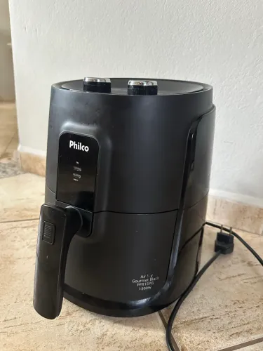 Fritadeira Air Fryer Philco PFR15PG Gourmet Black (usada)