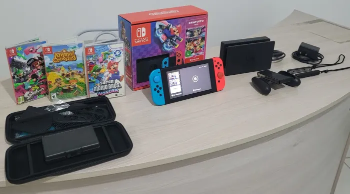Nintendo Switch + jogos + acessório