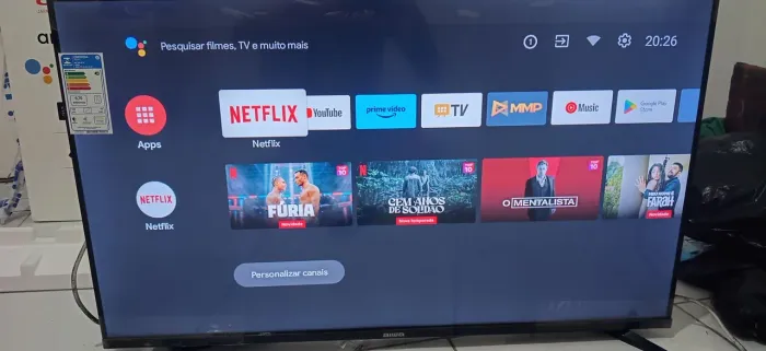 Vendo uma Smart TV Aiwa de 43 polegadas com controle remoto 
