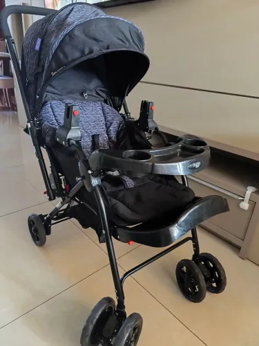 Carrinho de bebê cosco