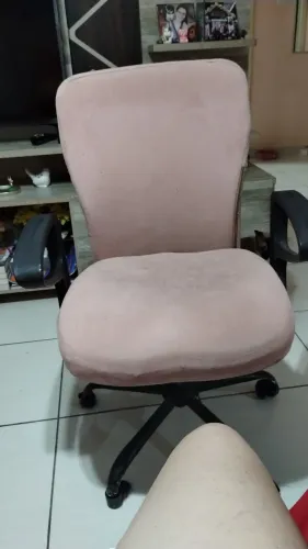 Vendo Cadeira de escritório com braços