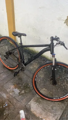 Bike aro 29 segunda mão - aceito cartão