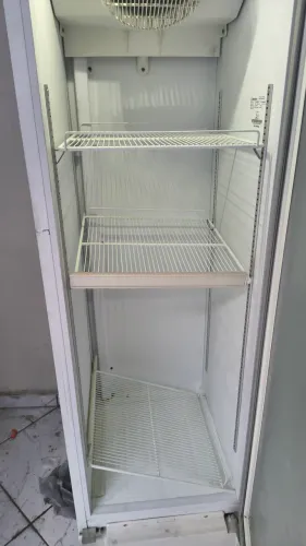 Refrigerador/Expositor Vertical Metalfrio 296 Litros Porta de Vidro VB28RB 220v