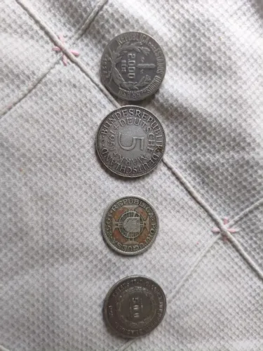 4 moedas de prata