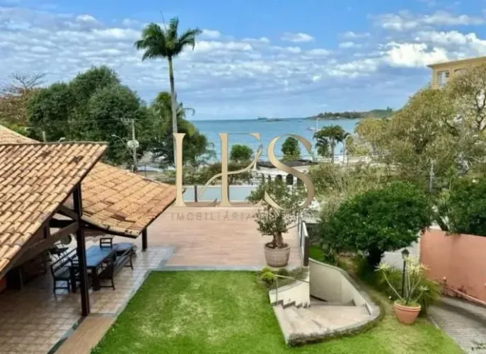 Casa com Vista Mar - 4 Quartos em Ilha do Boi - Vitória ES