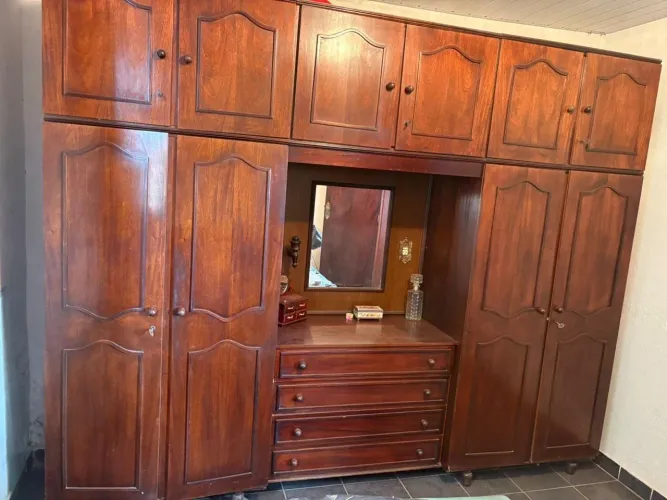 Guarda roupa casal madeira maciça
