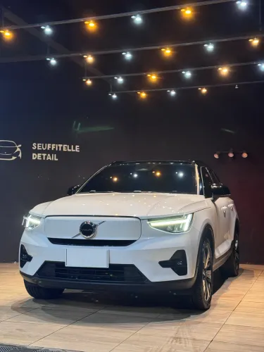 Volvo XC40 Recharge Plus (elétrico) 2023