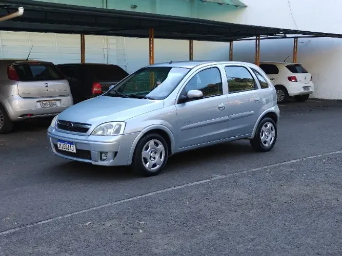 Chevrolet Corsa Hat. Premium 1.4 8V Econoflex 5P 2008