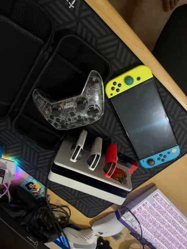 Nintendo switch oled desbloqueado.