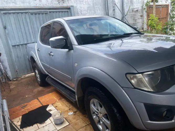 Mitsubishi L200 Triton HPE 3.5 CD V6 24V Flex Aut. 2011