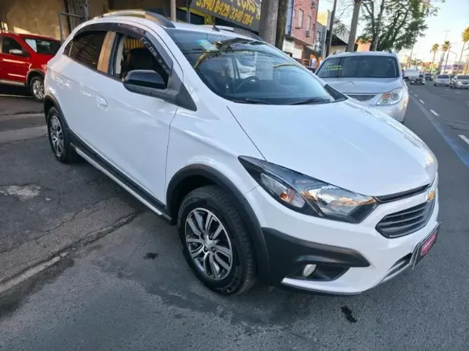 Chevrolet Onix Activ 1.4 8V Flex Aut. 4P 2018