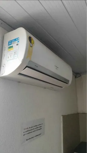 Vende-se ar condicionado novo em bom estado 9BTUS motivo de mudança