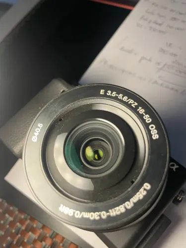 Sony A6400 + Lente 16-50mm | 507 disparos + Caixa Original