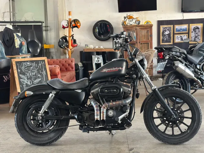 Harley-Davidson XL 883 Carburada (XL883) 2006  LEIA A DESCRIÇÃO!