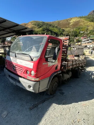 Caminhão Mercedes Acelo 915 2009