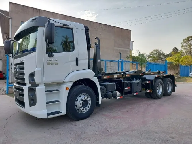 Equipamento roll on roll off